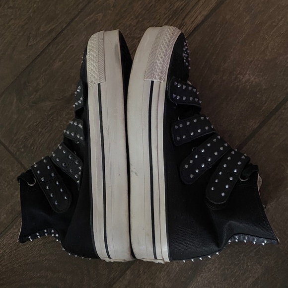 Converse High Top Studded Platform Size 9 Chuck Taylors Velcro - Picture 6 of 11